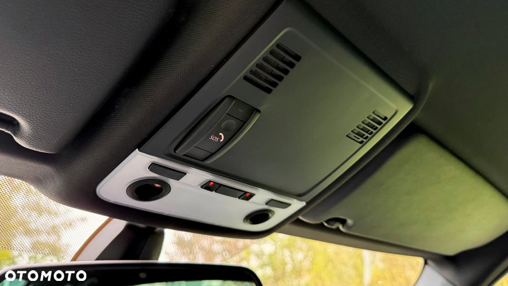 BMW Seria 3 318i Edition Sport - 29