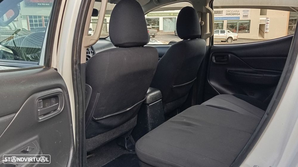 Mitsubishi L200 2.3 DI-D CD Invite 4WD - 11