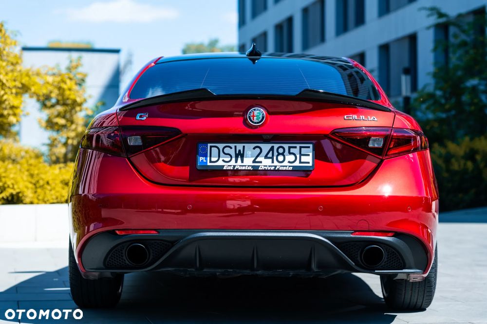 Alfa Romeo Giulia 2.0 Turbo 16V AT8 Veloce - 9