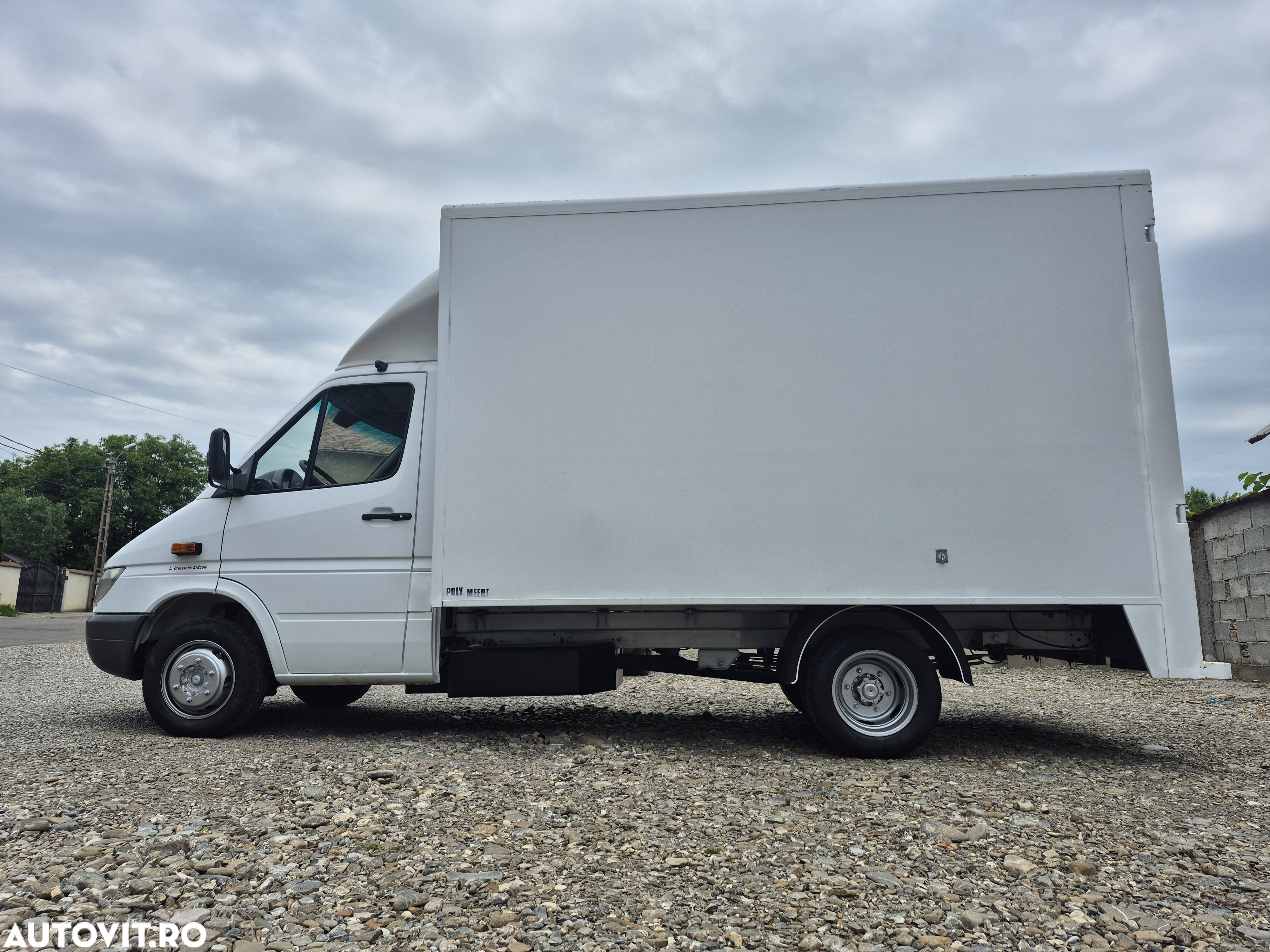 Mercedes-Benz Sprinter 416 - 4