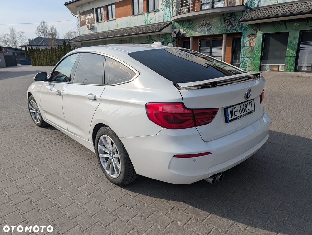 BMW 3GT 320d xDrive Advantage - 2