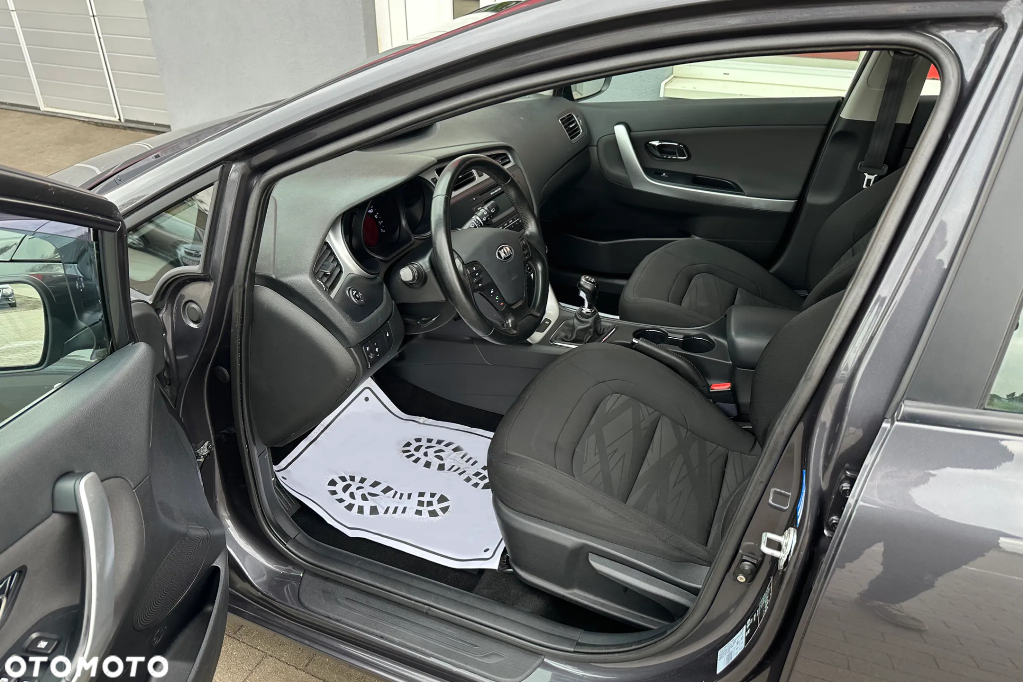 Kia Ceed - 21