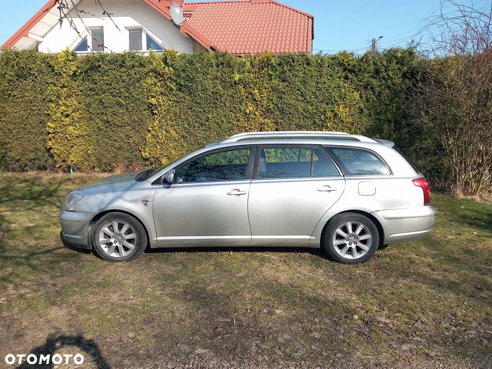 Toyota Avensis 2.0 D-4D Sol - 5
