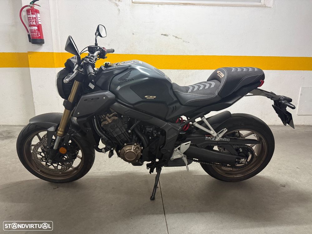 Honda CB 650 r - 1