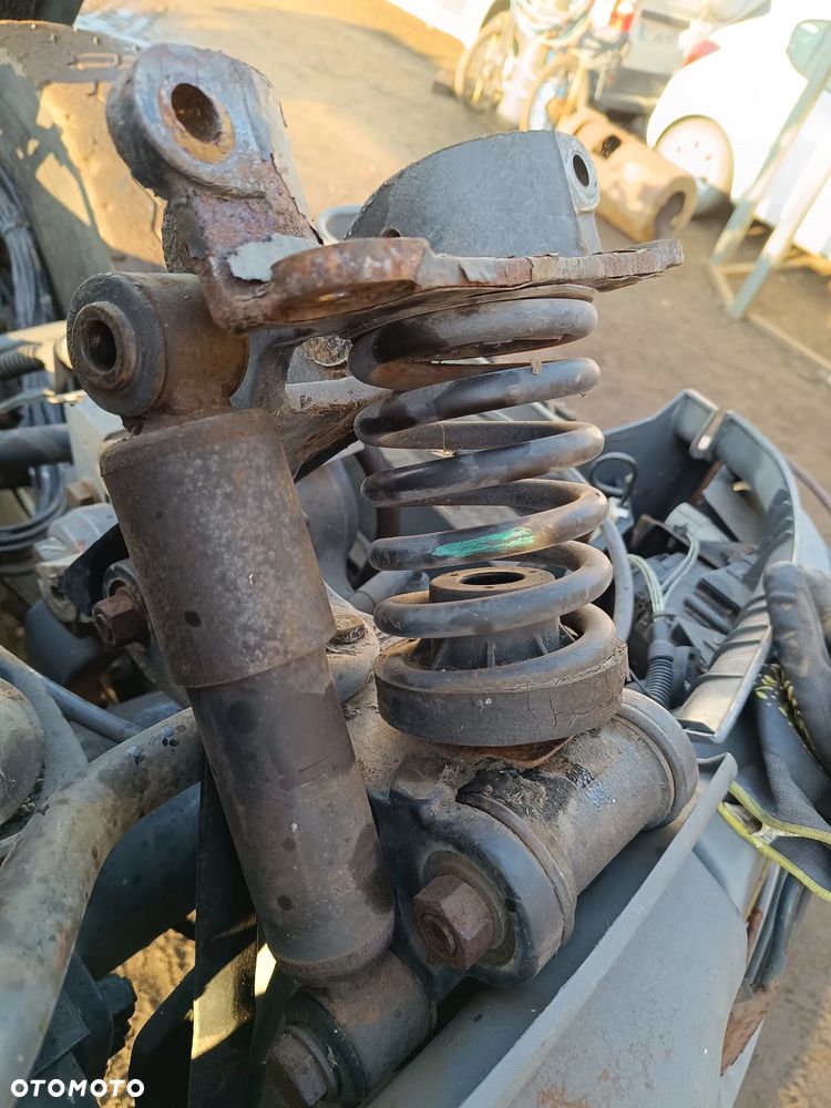 Renault Kerax Premium zawieszenie kabiny sprężyny - 3
