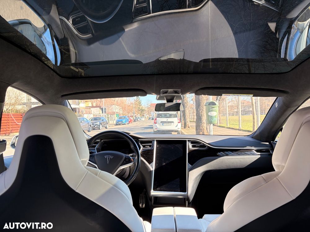 Tesla Model S - 18