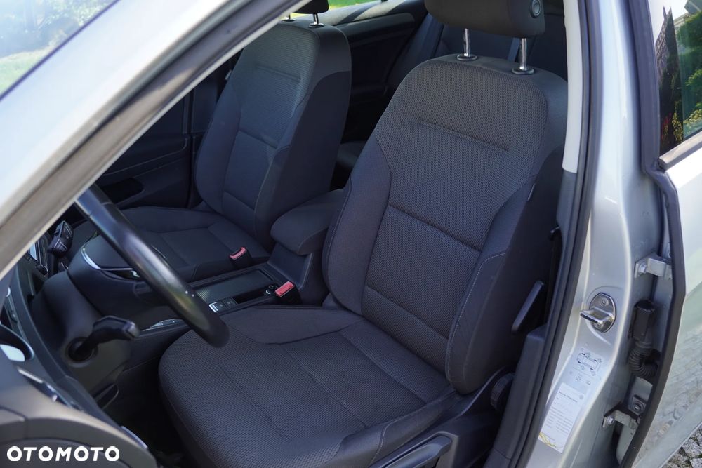 Volkswagen Golf 1.6 TDI BlueMotion Technology DSG Comfortline - 39
