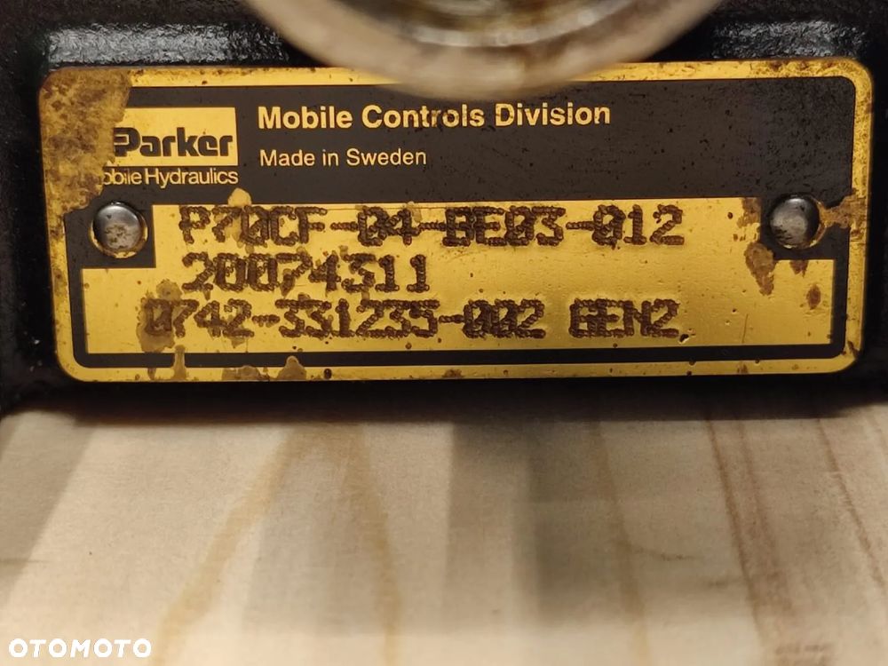 Rozdzielacz 20074311 Parker P70CF-04-BE03-012 JLG 307 - 10