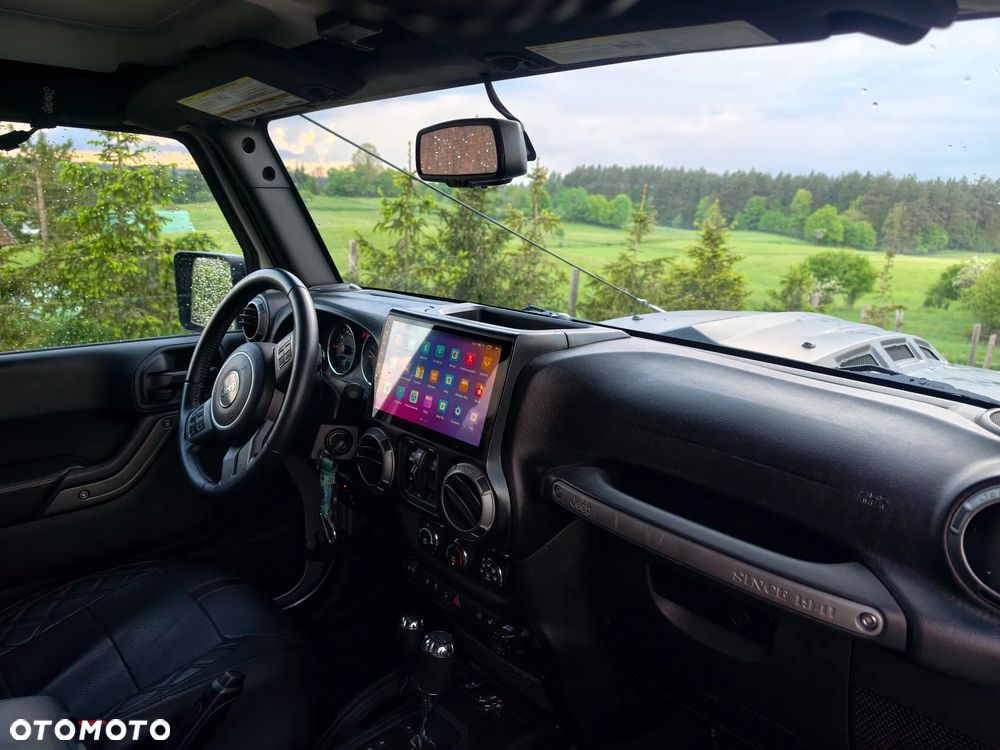 Jeep Wrangler - 8