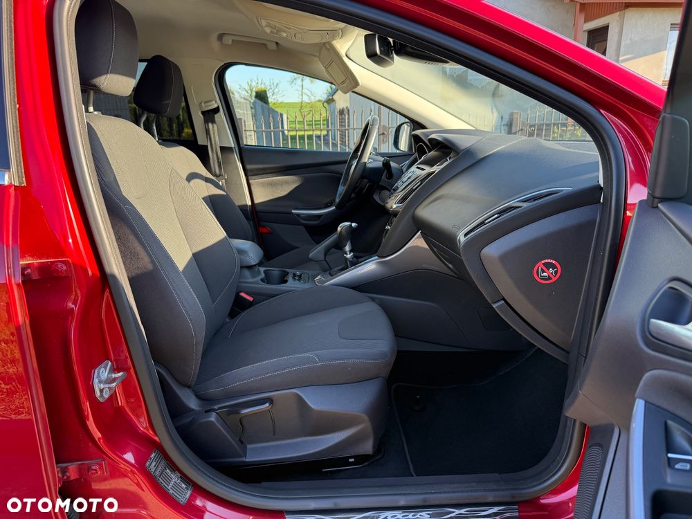 Ford Focus 1.6 EcoBoost Start-Stopp-System Titanium - 19