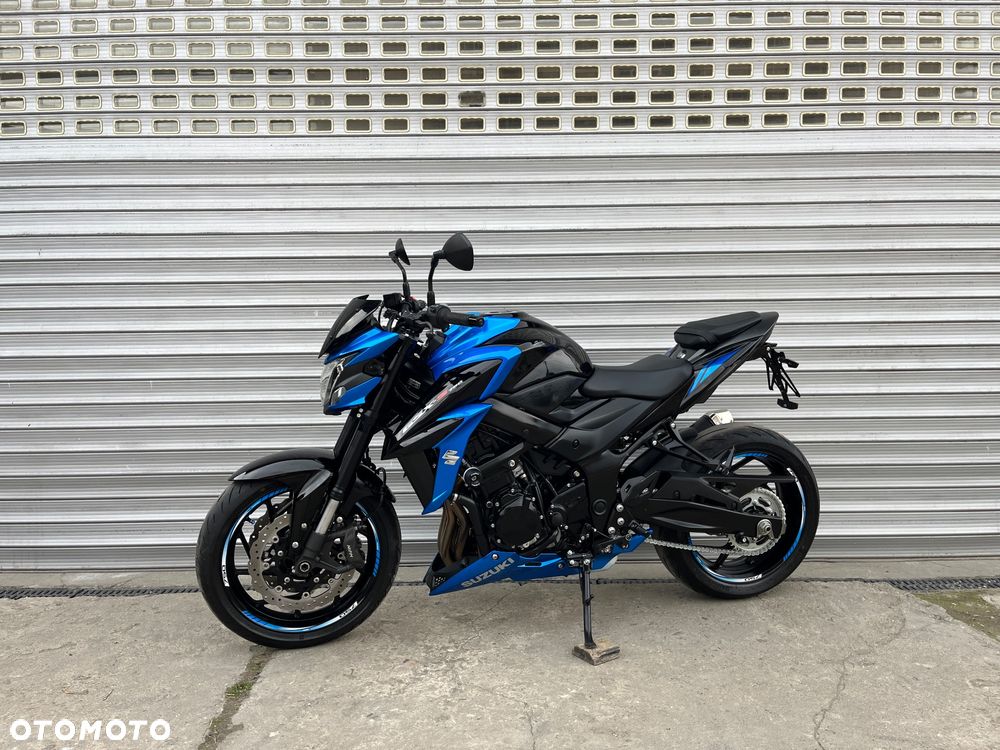 Suzuki GSX - 1