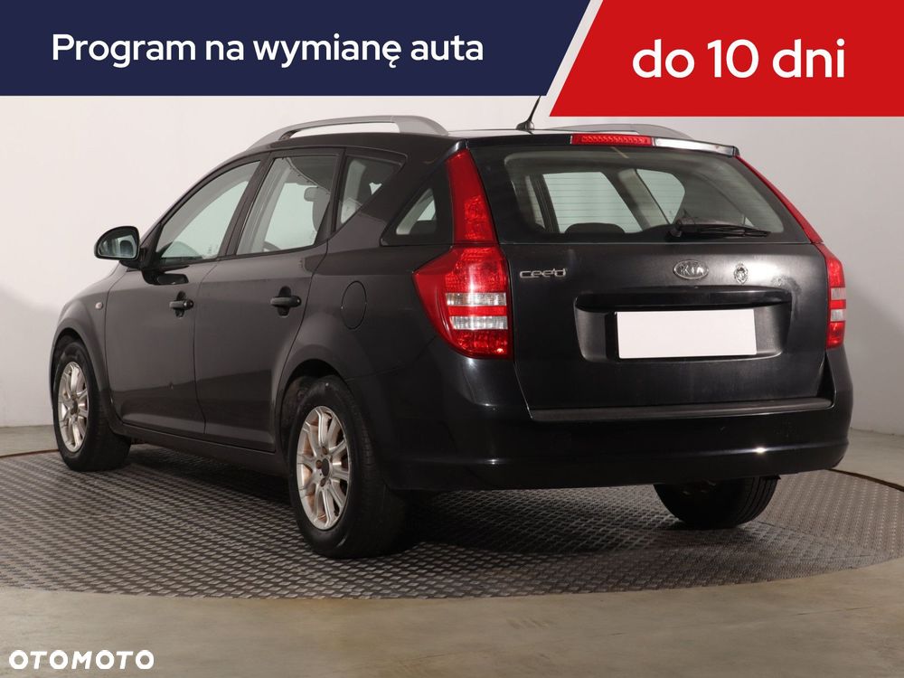Kia Ceed - 6