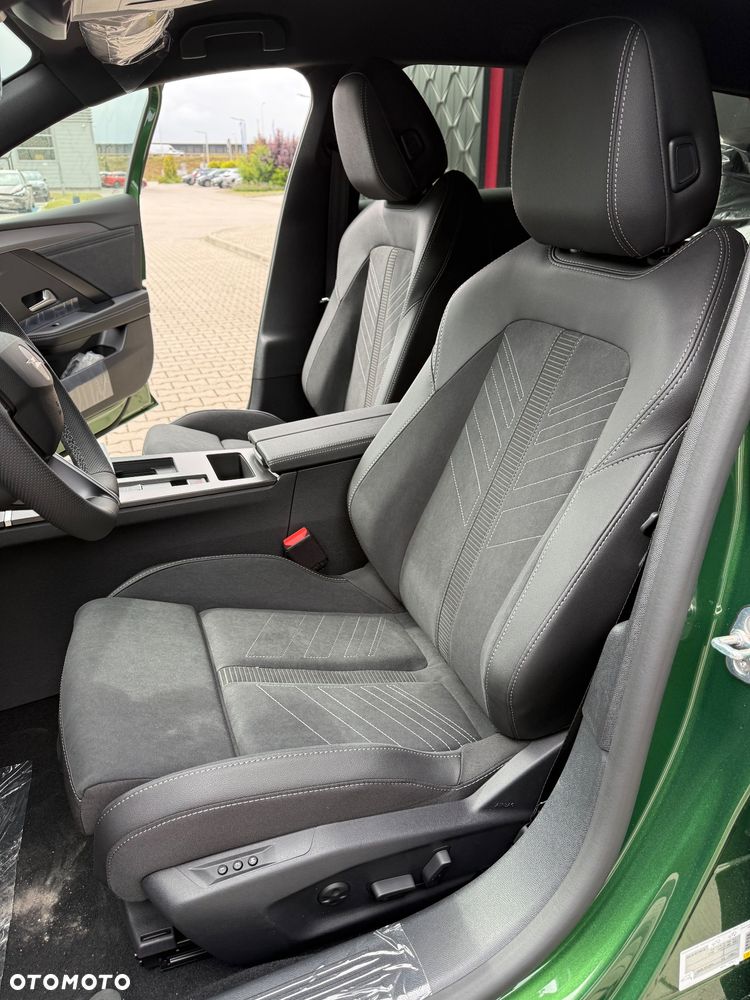 Opel Astra 1.2 T mHEV GS S&S eDTC - 18