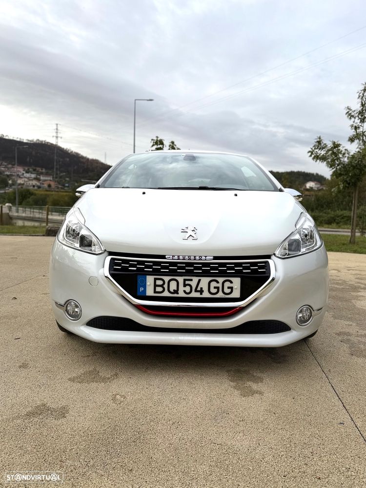 Peugeot 208 GTI 200 THP - 9
