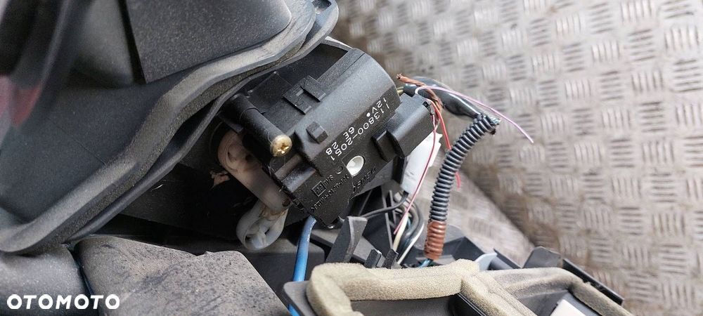 OBUDOWA NAGRZEWNICY AVENSIS T25 87010-05450 EUROPA - 2