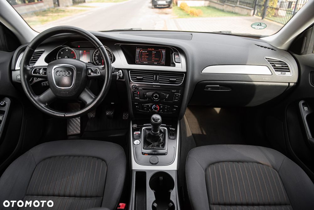 Audi A4 Avant - 6