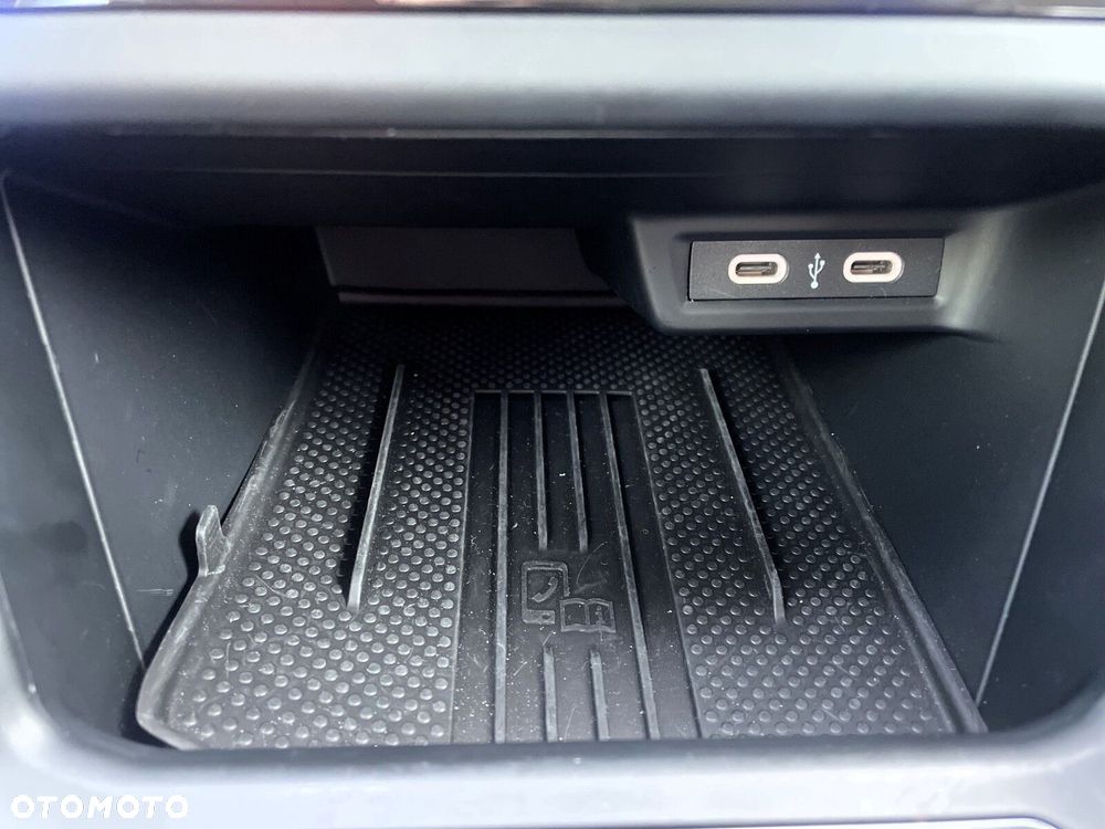 Volkswagen Polo 1.0 TSI Life Plus DSG - 25
