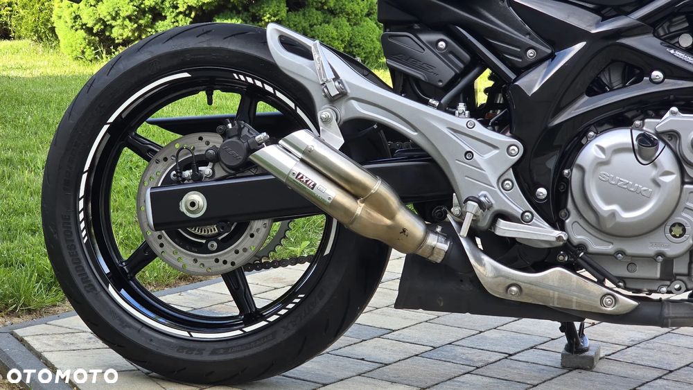 Suzuki Gladius - 17