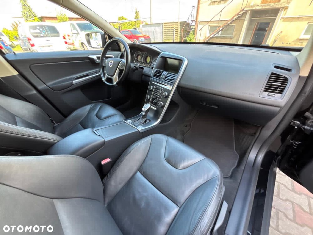 Volvo XC 60 - 30