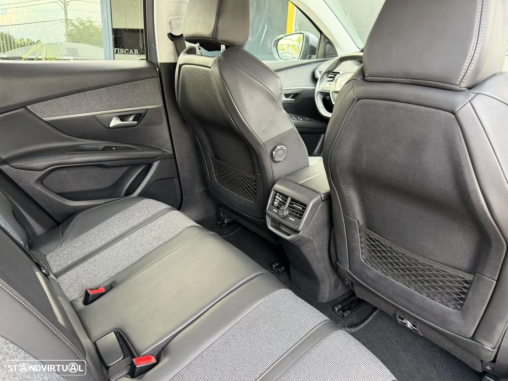 Peugeot 3008 1.6 BlueHDi Allure EAT6 - 23