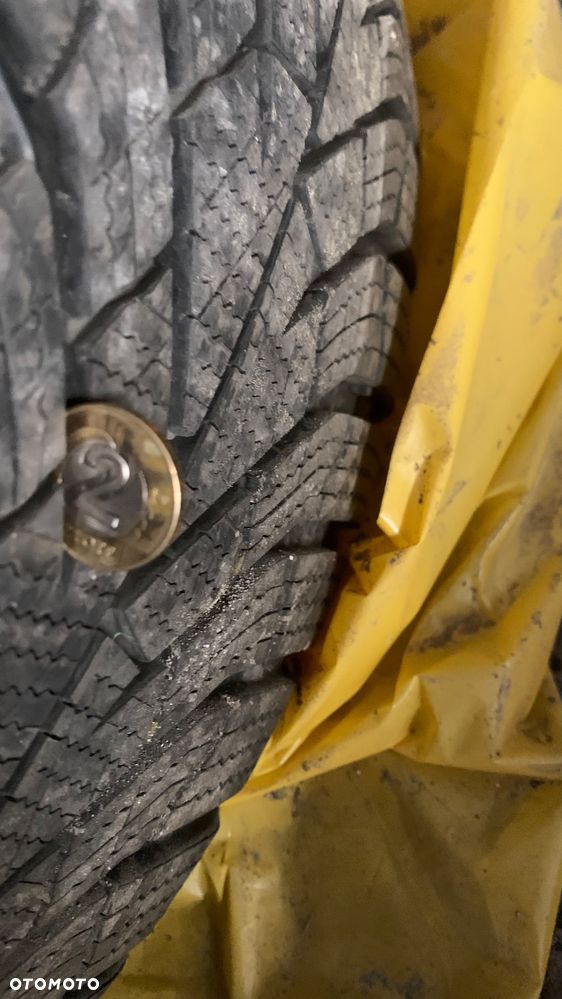 Opony zimowe Kumho wraz z felgami (OE Skoda) - 15