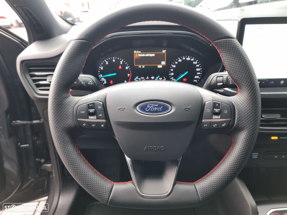 Ford Focus 1.0 EcoBoost MHEV ST-Line - 13