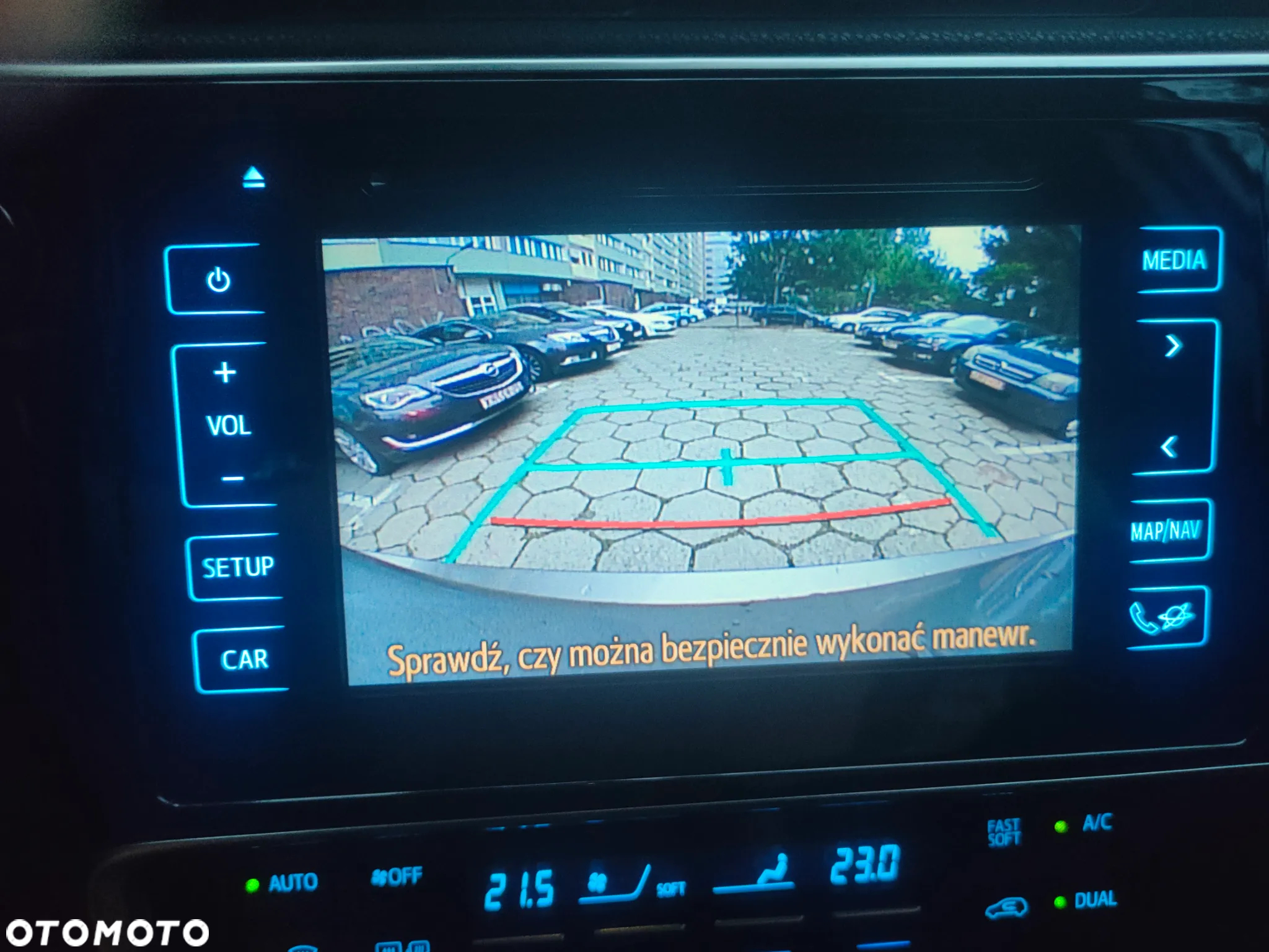 Toyota Auris Hybrid 135 Prestige - 8