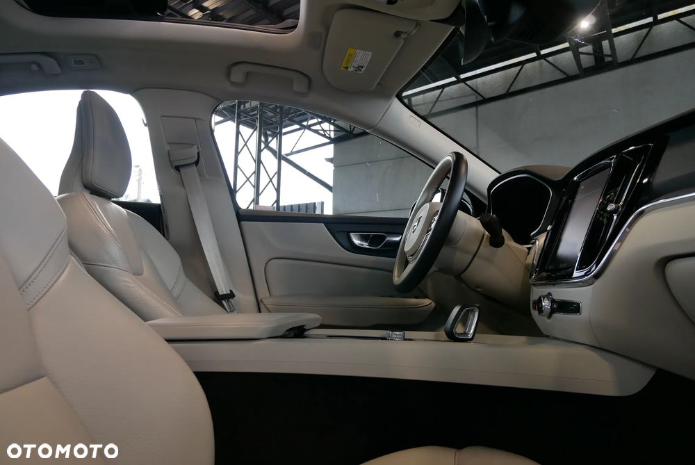 Volvo S60 - 25