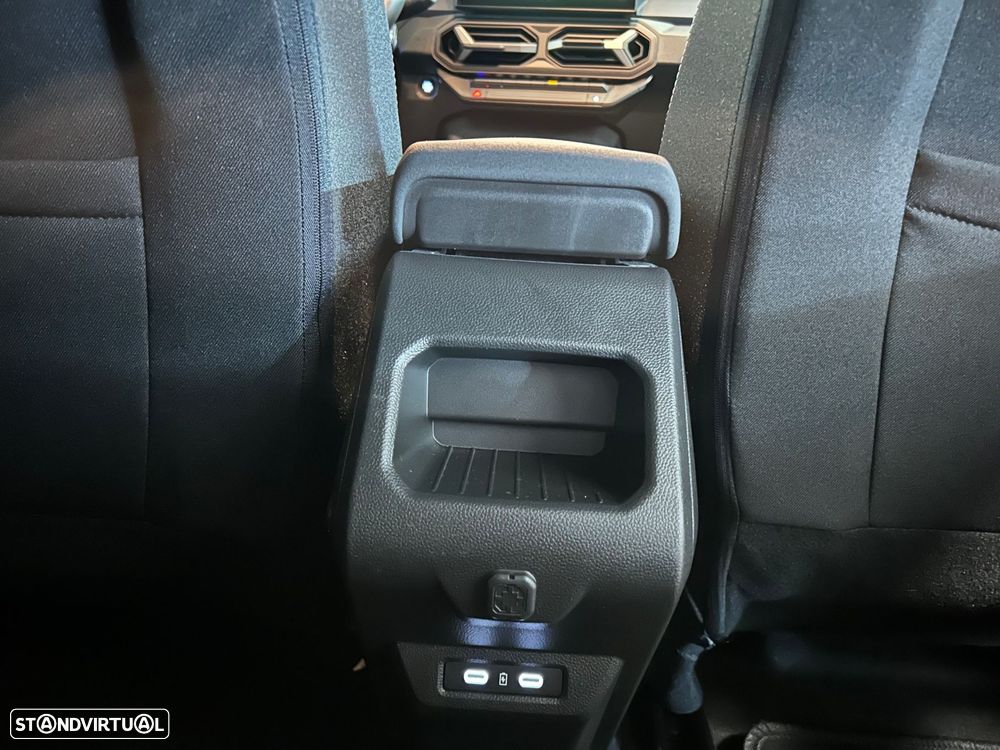 Dacia Duster 1.6 Hybrid Journey - 39