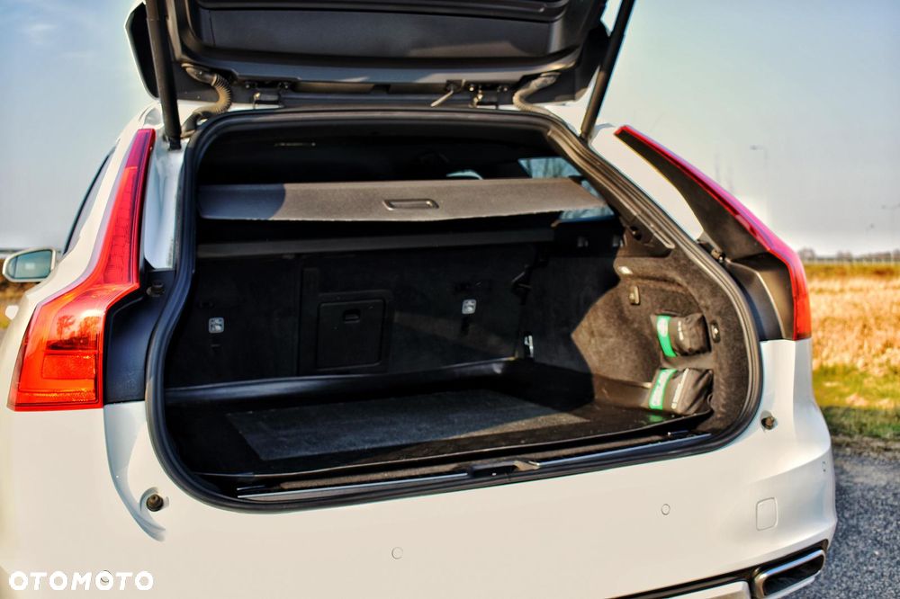 Volvo V90 D4 Geartronic R Design - 9