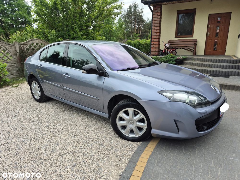 Renault Laguna dCi 150 FAP GT - 2