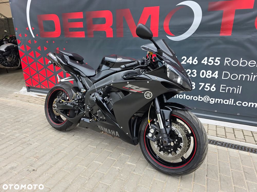 Yamaha R1 - 34