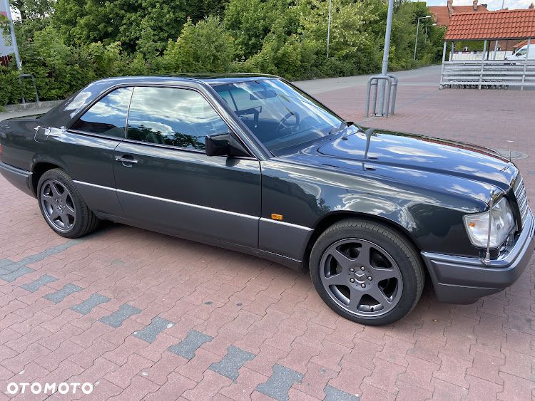 Mercedes-Benz Klasa E - 1