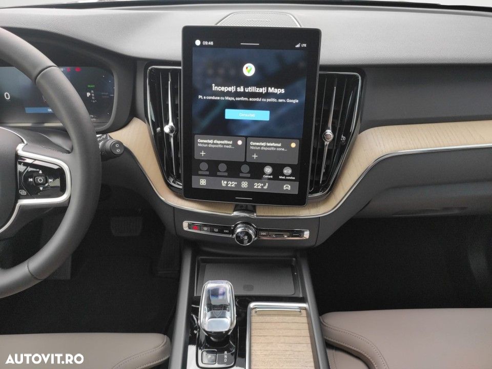 VOLVO XC60 2025 — imagine 13