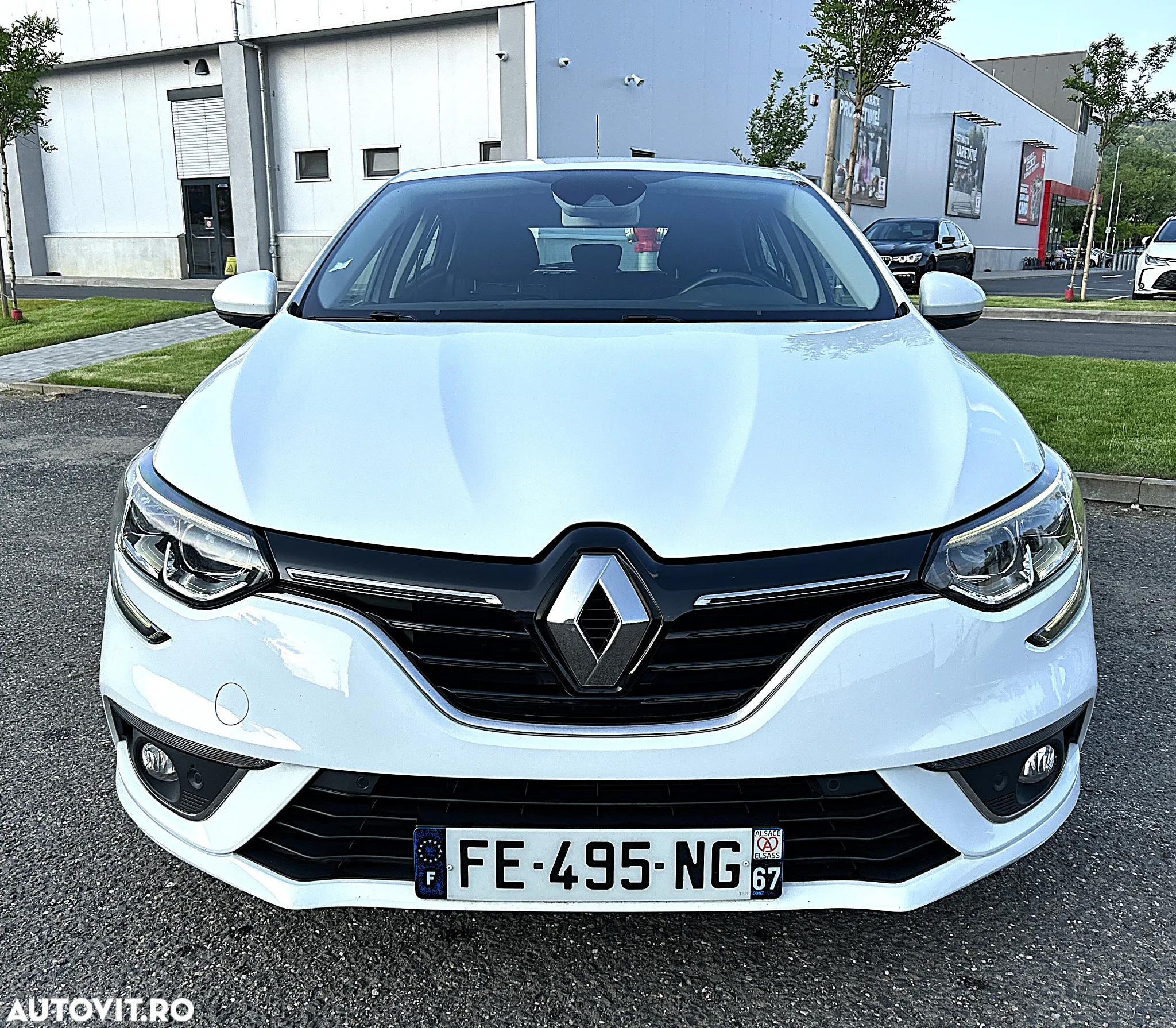 Renault Megane TCe 115 GPF ZEN - 9