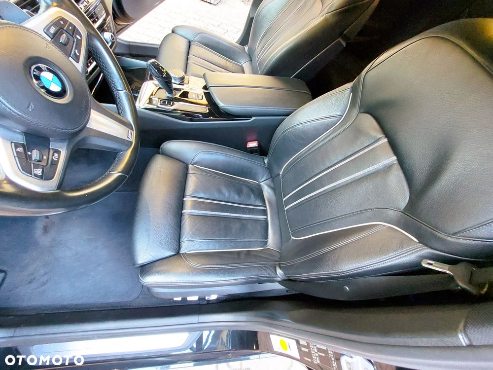BMW Seria 5 525d Luxury Line sport - 24