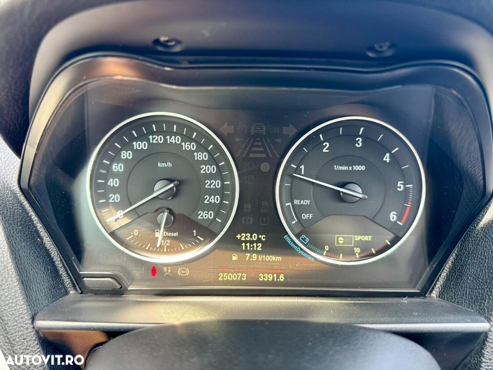 BMW Seria 1 120d Sport Line - 37