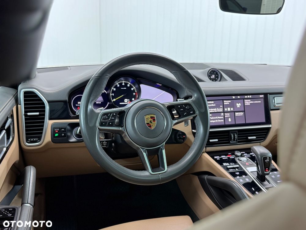 Porsche Cayenne - 20