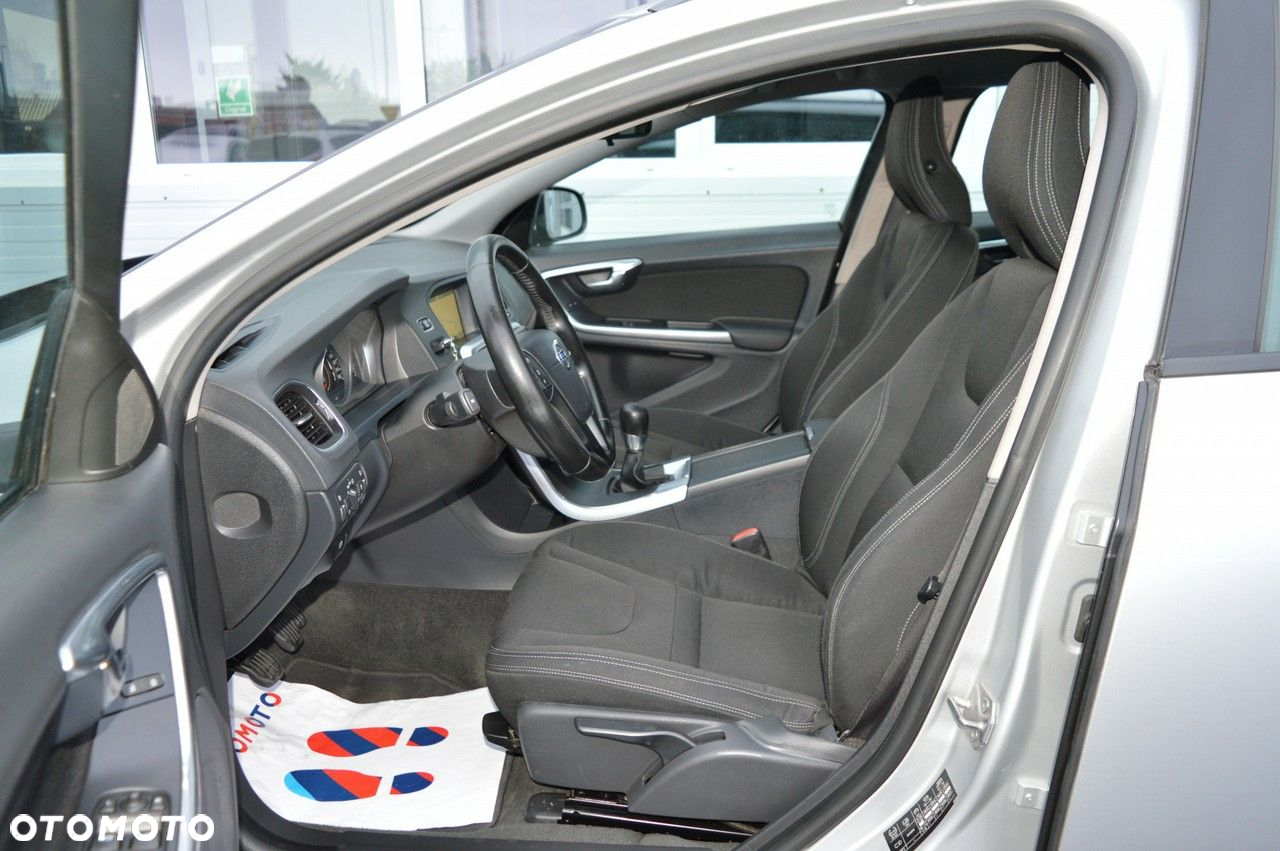 Volvo V60 D2 Kinetic - 18