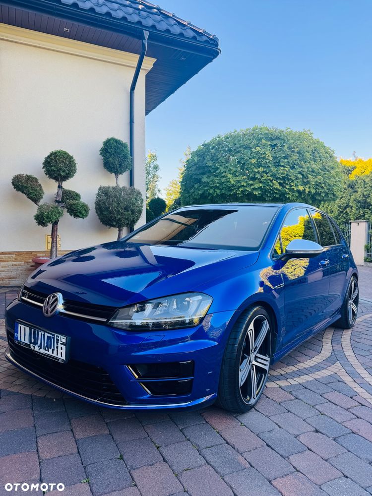 Volkswagen Golf - 1