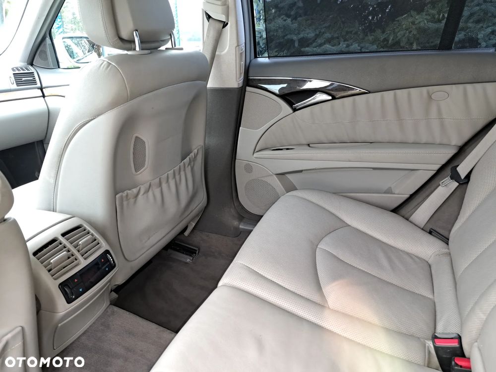 Mercedes-Benz Klasa E 500 4-Matic Avantgarde - 3