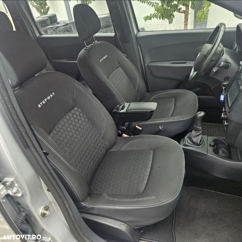 Dacia Lodgy TCe 115 Stepway - 8