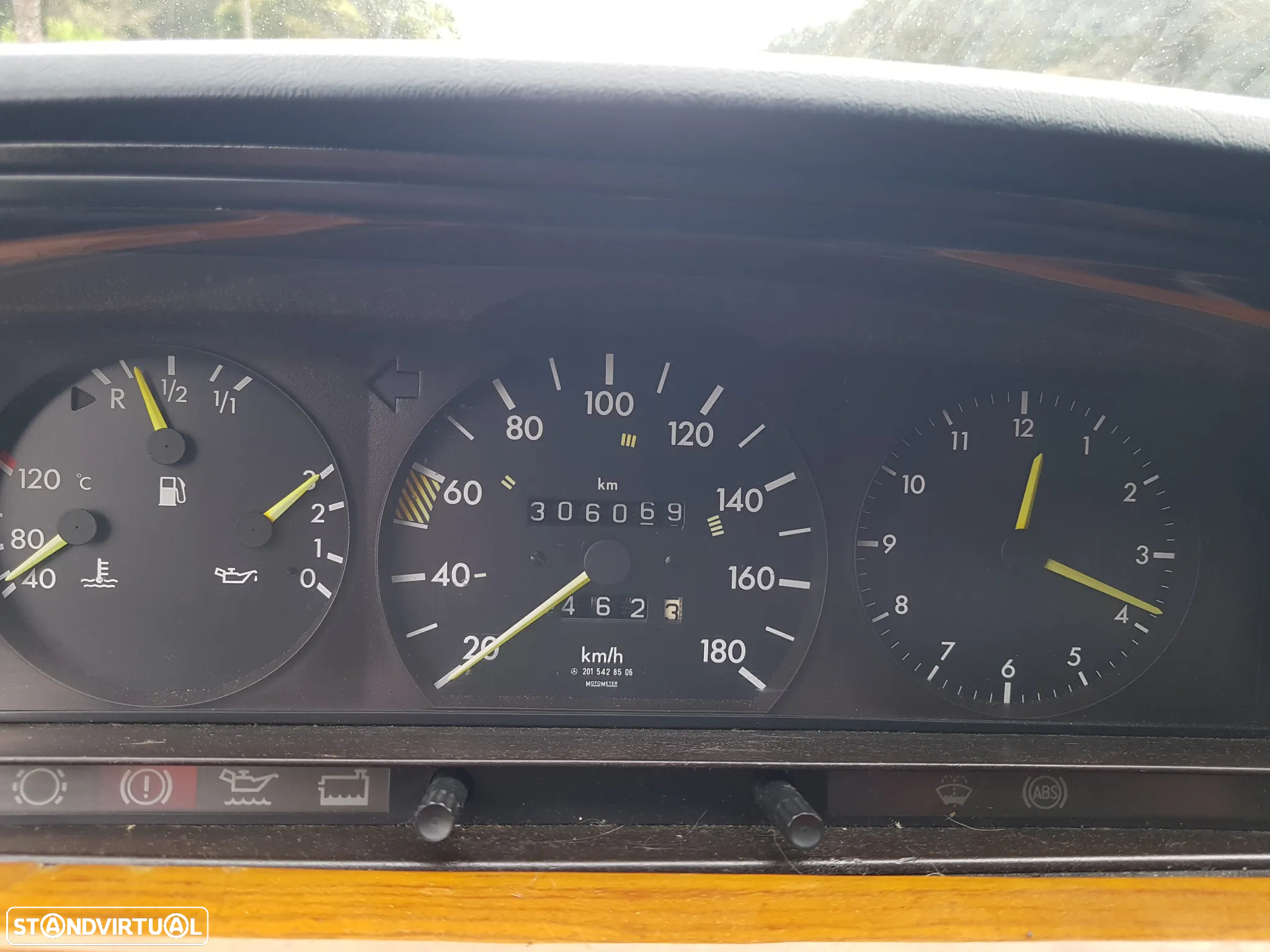 Mercedes-Benz 190 D 2.0 - 14