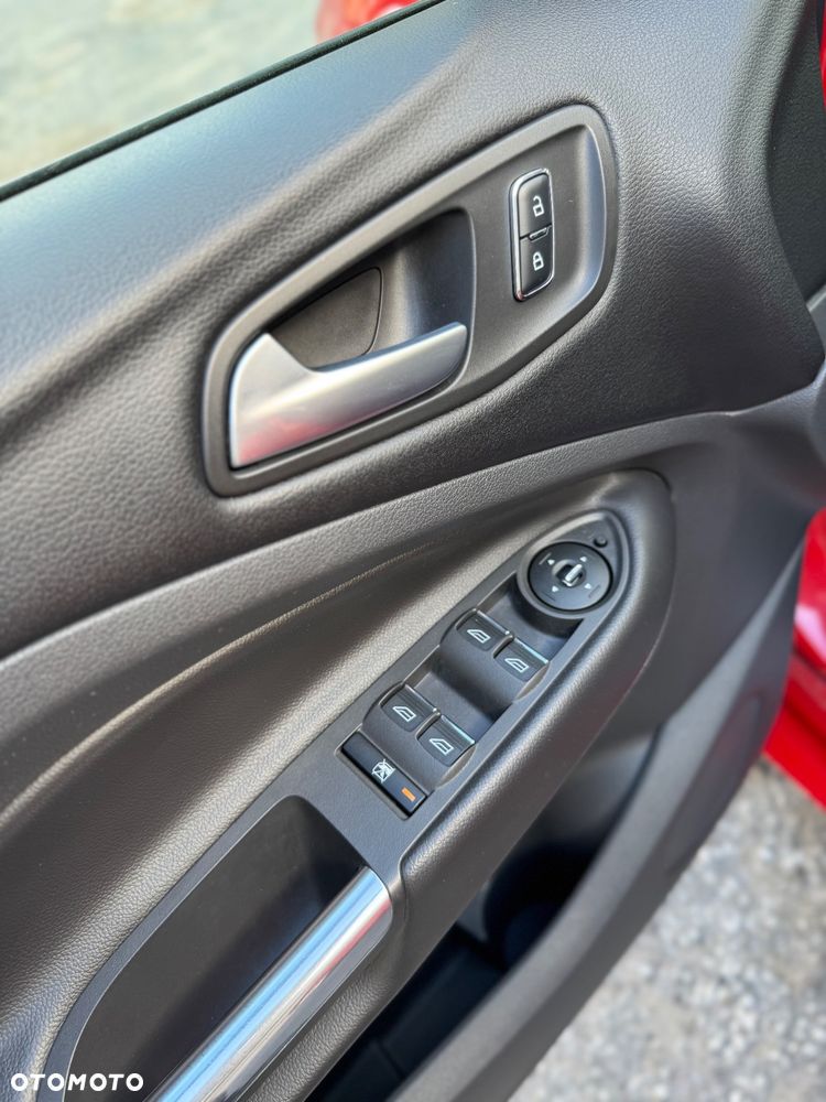 Ford Kuga 2.0 TDCi Titanium - 28