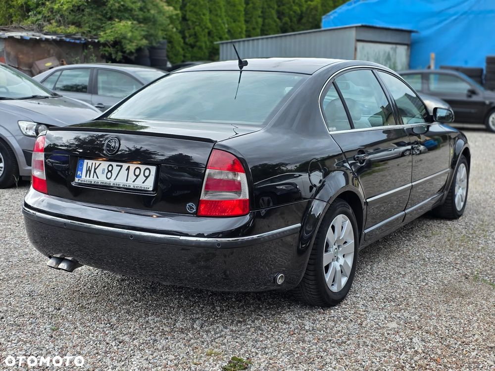 Skoda Superb 2.8 V6 Automatik Elegance - 4