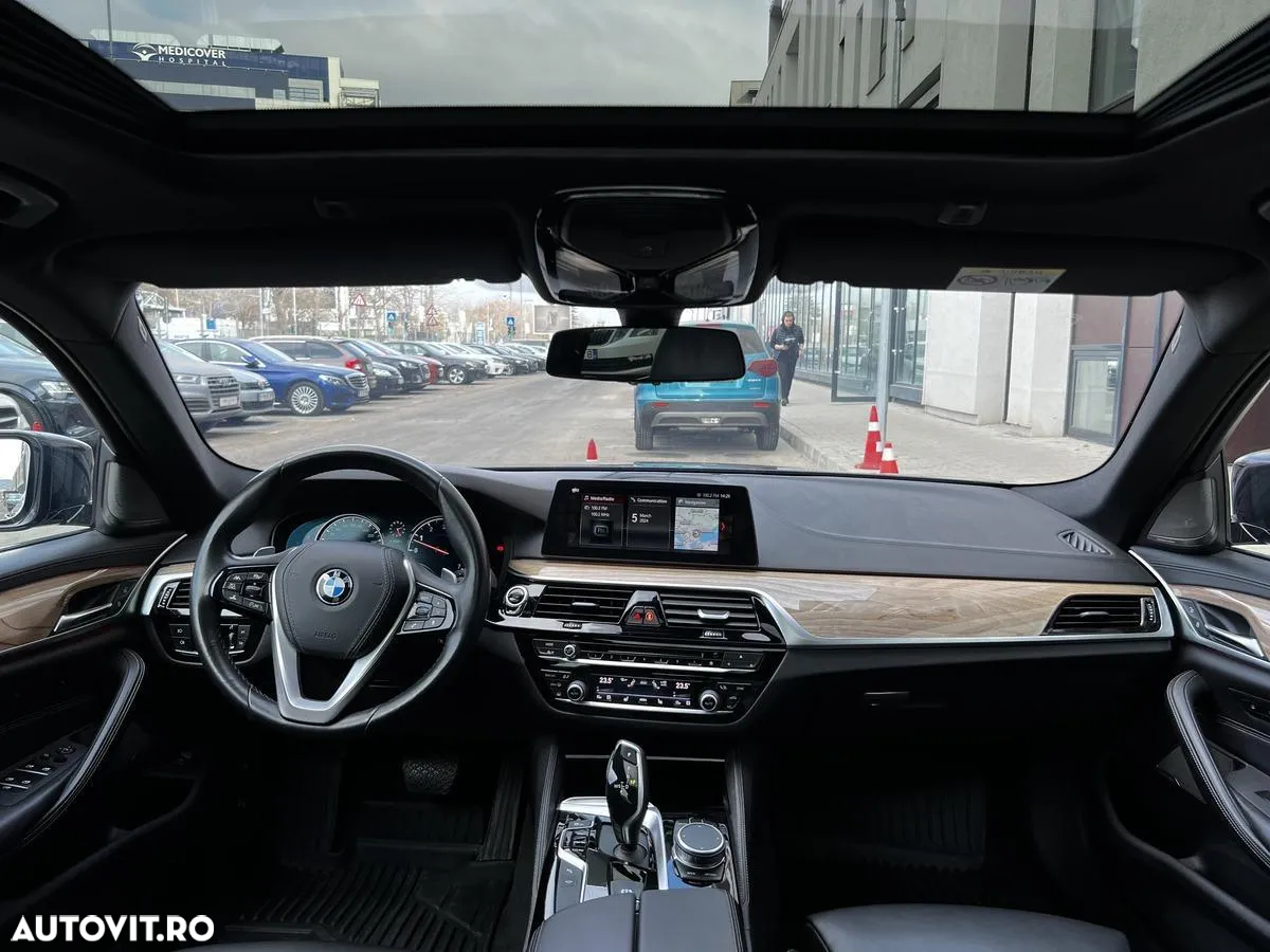 BMW Seria 5 540i xDrive AT - 18