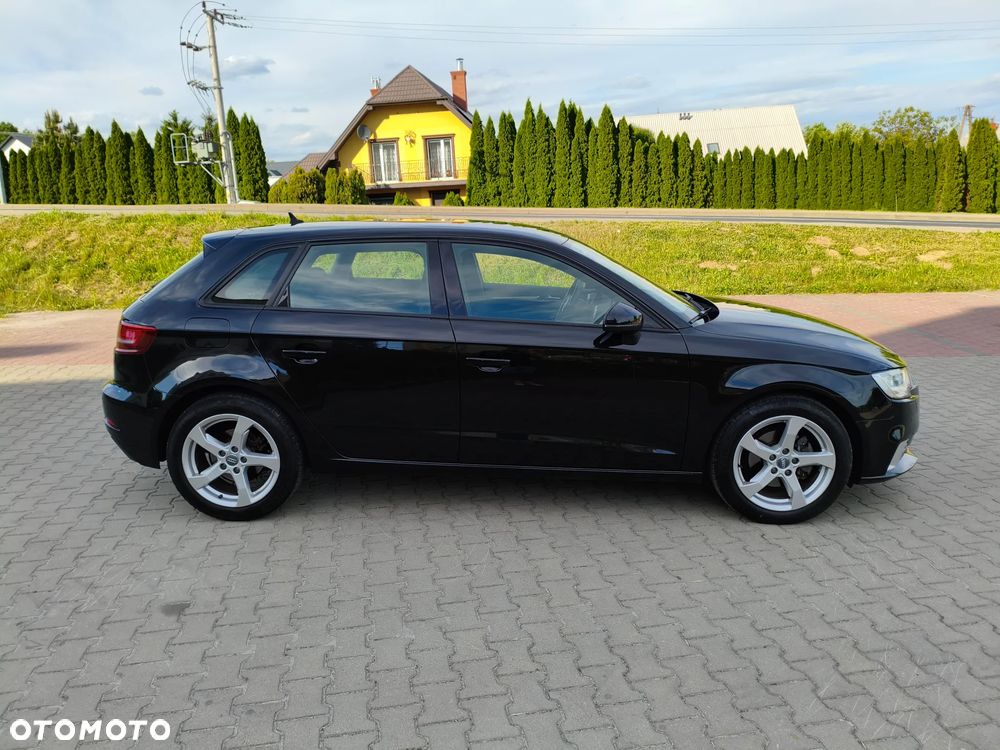 Audi A3 Sportback 1.6 TDI S tronic Attraction - 7