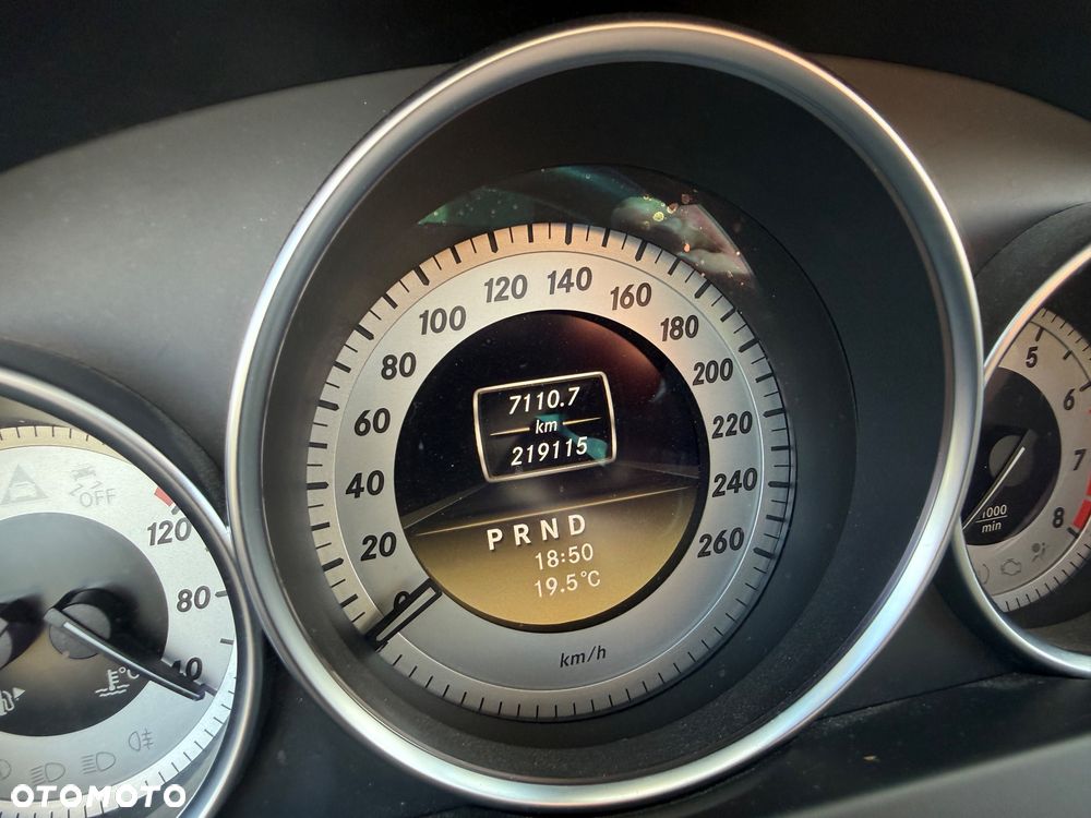Mercedes-Benz Klasa C 180 BlueEFFICIENCY 7G-TRONIC - 18