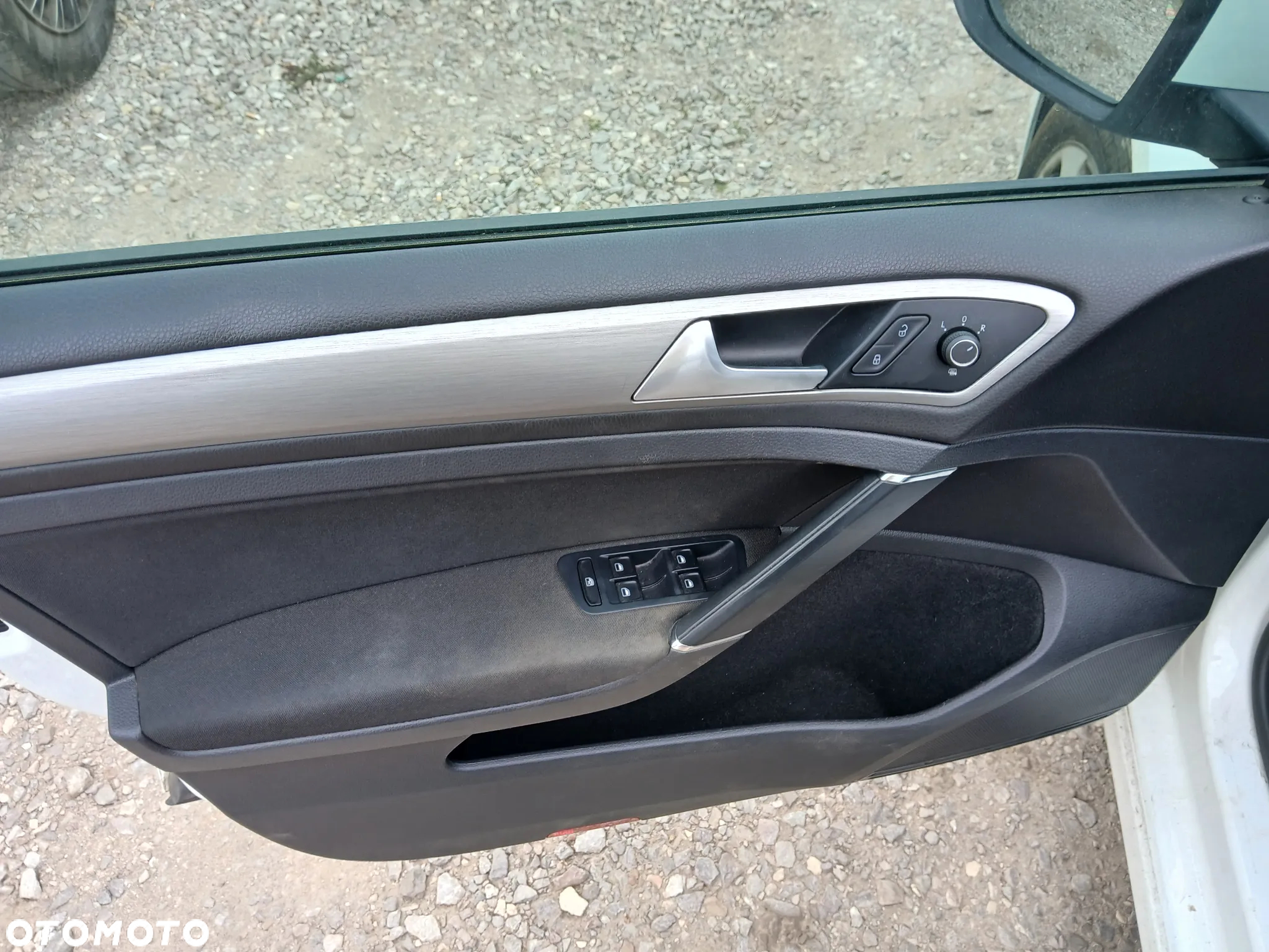 volkswagen golf VII variant fotel fotele kanapa deska kokpit podsufitka boczek boczki klamka - 3