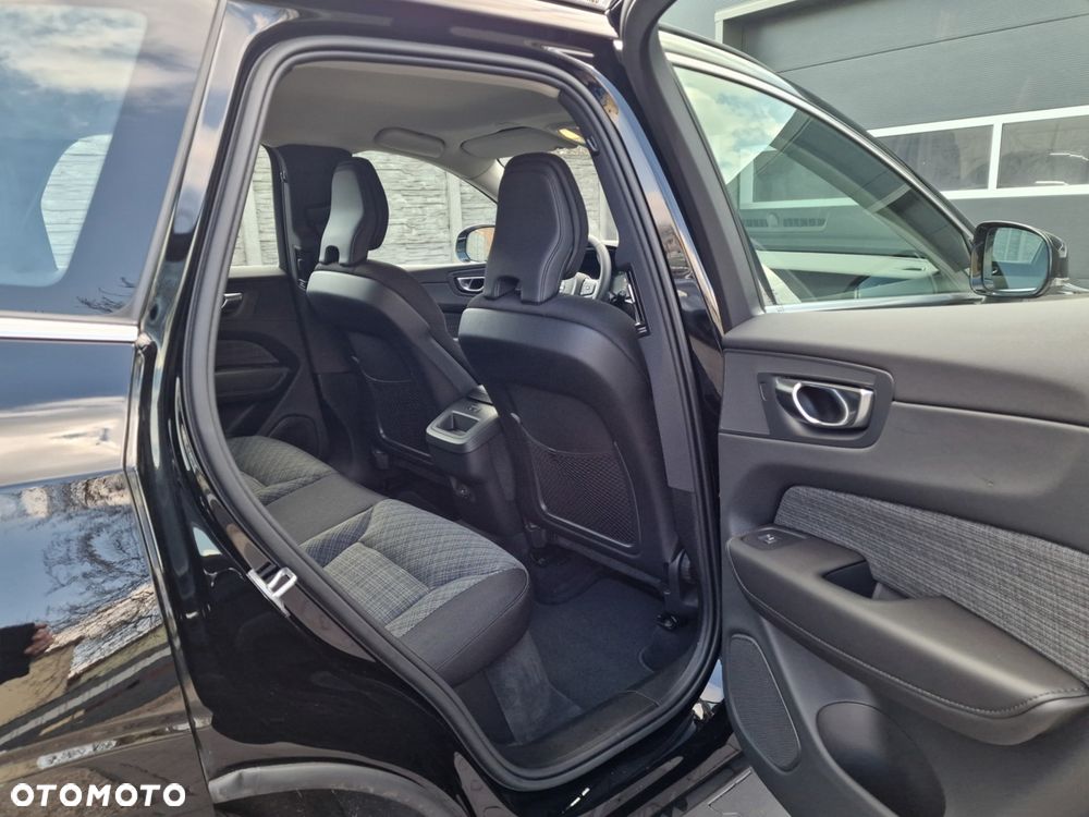 Volvo XC 60 B4 D AWD Core - 21